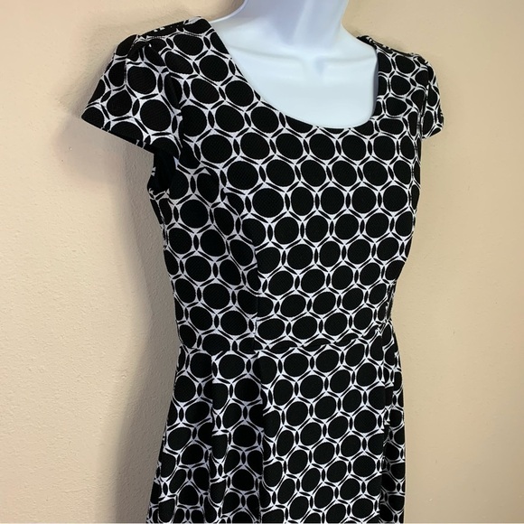 Size 6 En Focus Studio Black White Polka Dot Short Sleeve Event Party Dress - Picture 2 of 7